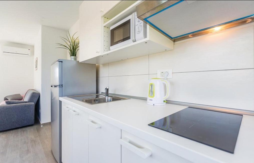 Apartments Stella Đảo Krk Ngoại thất bức ảnh