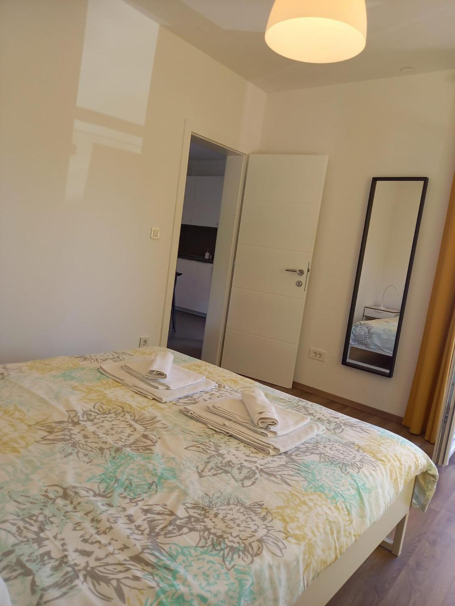 Apartments Stella Đảo Krk Ngoại thất bức ảnh