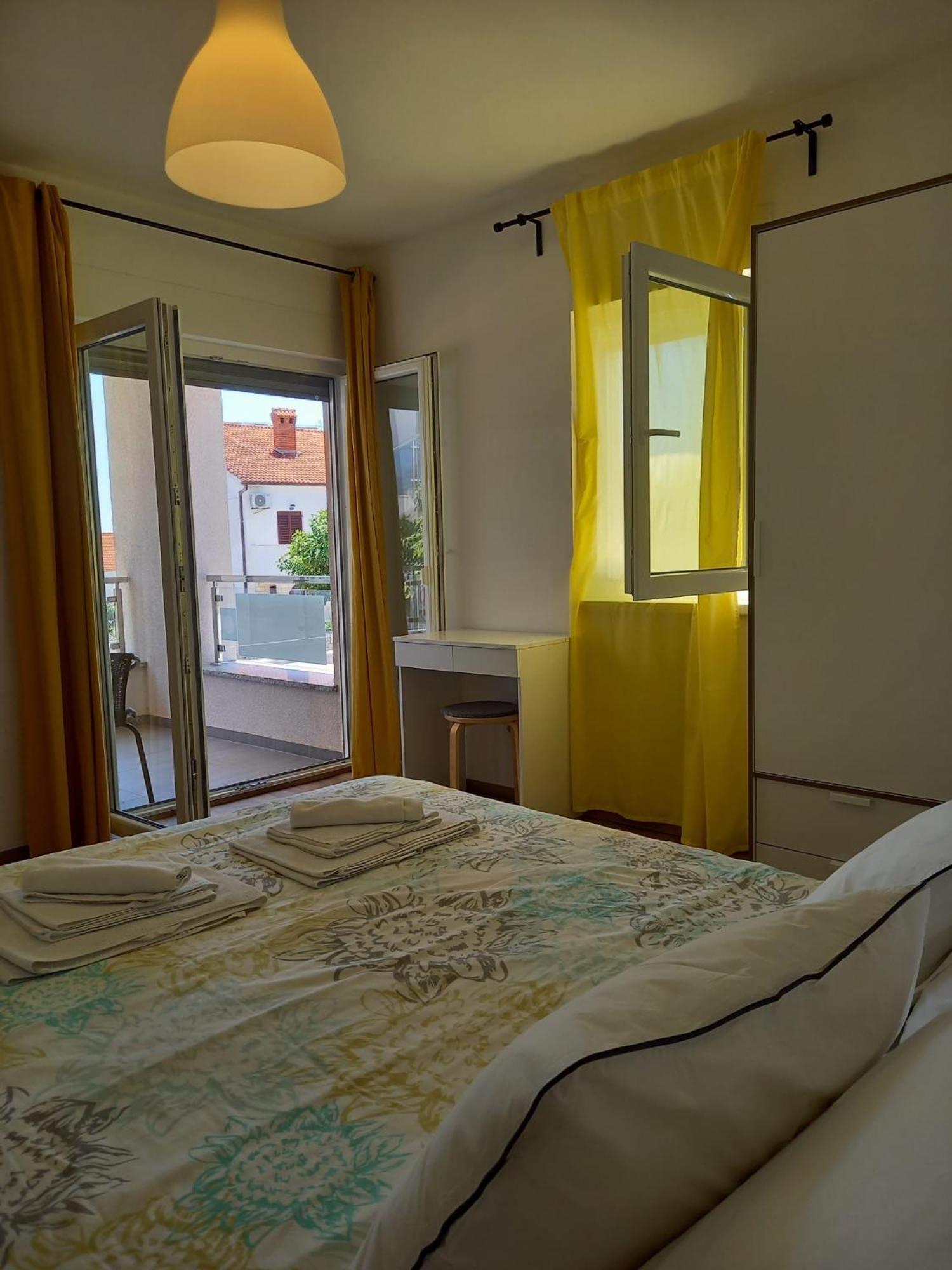 Apartments Stella Đảo Krk Ngoại thất bức ảnh